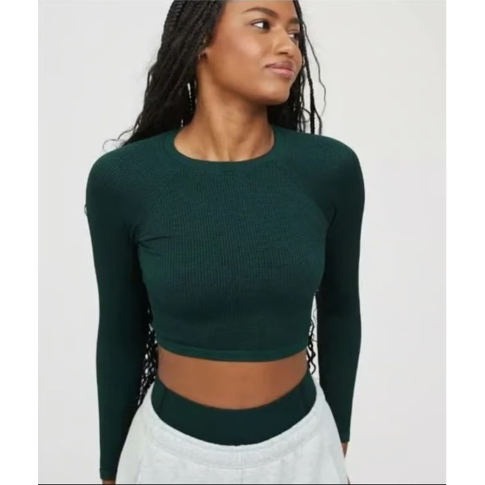 New OFFLINE by Aerie Large Green Long Sleeve Seamless Waffle Crop Top Active